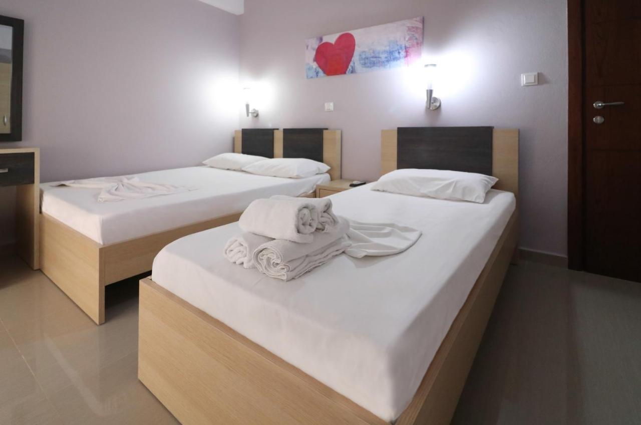 Hotel Potami Beach - Mondi Goro Himarë Dış mekan fotoğraf