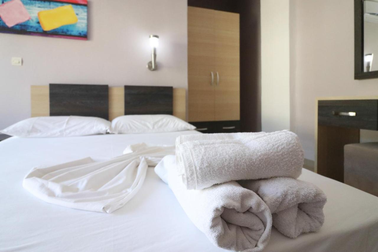Hotel Potami Beach - Mondi Goro Himarë Dış mekan fotoğraf