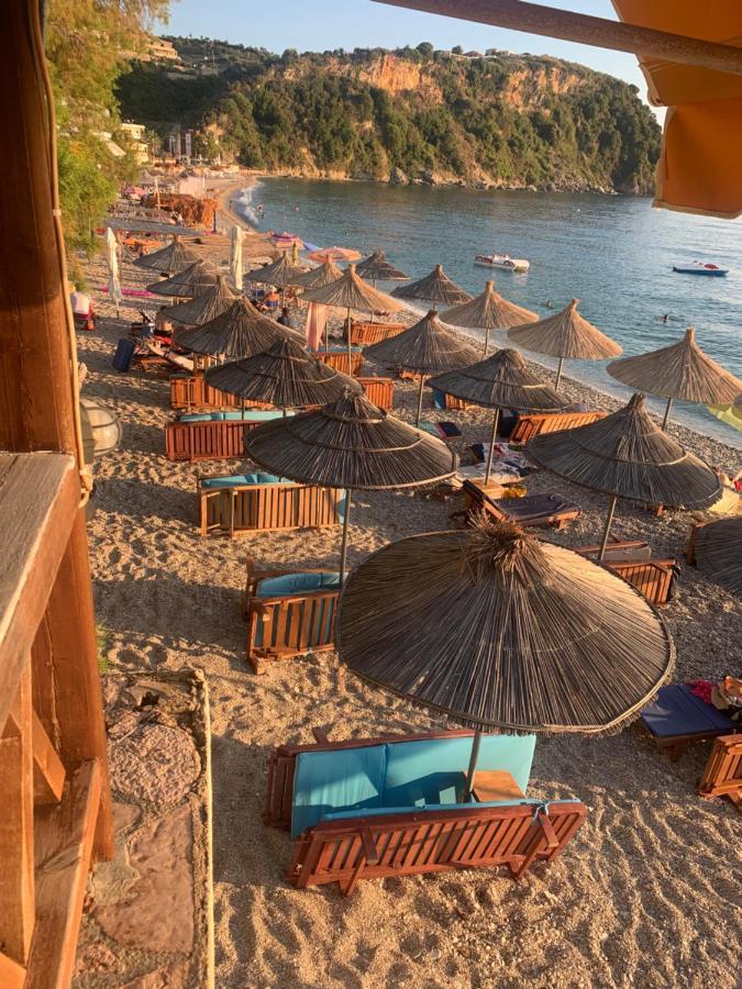 Hotel Potami Beach - Mondi Goro Himarë Dış mekan fotoğraf