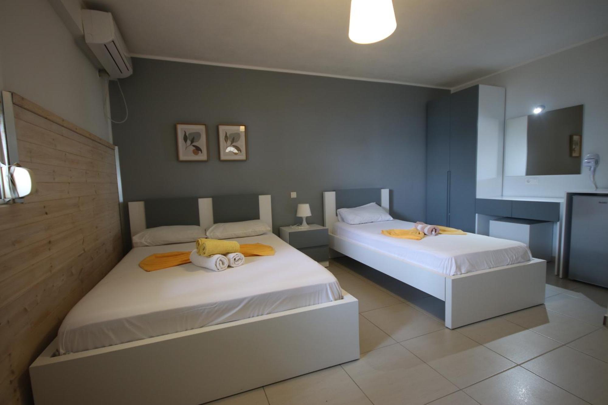 Hotel Potami Beach - Mondi Goro Himarë Dış mekan fotoğraf