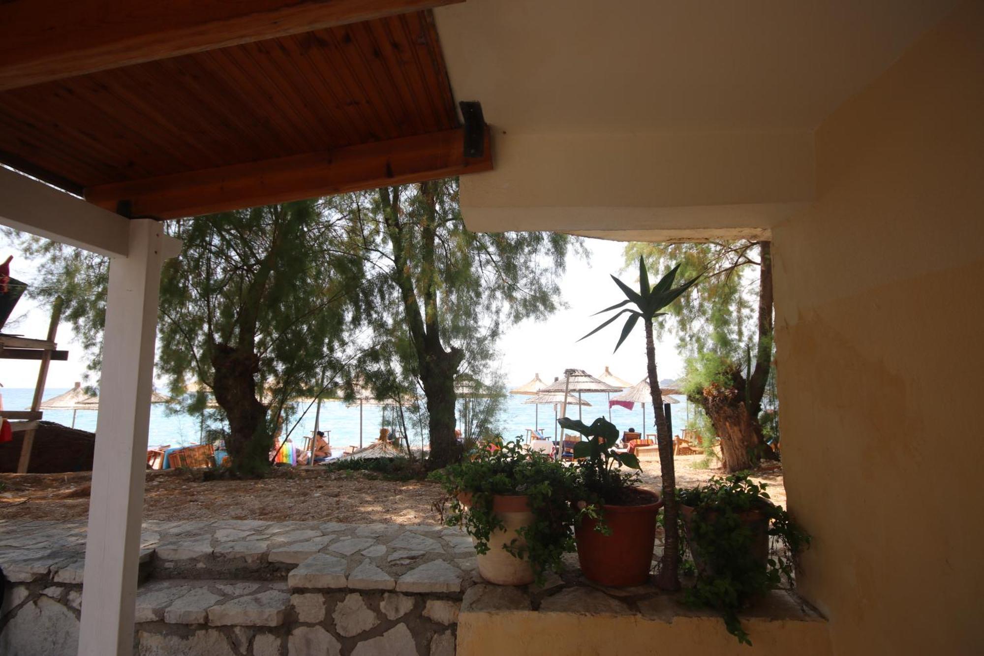 Hotel Potami Beach - Mondi Goro Himarë Dış mekan fotoğraf