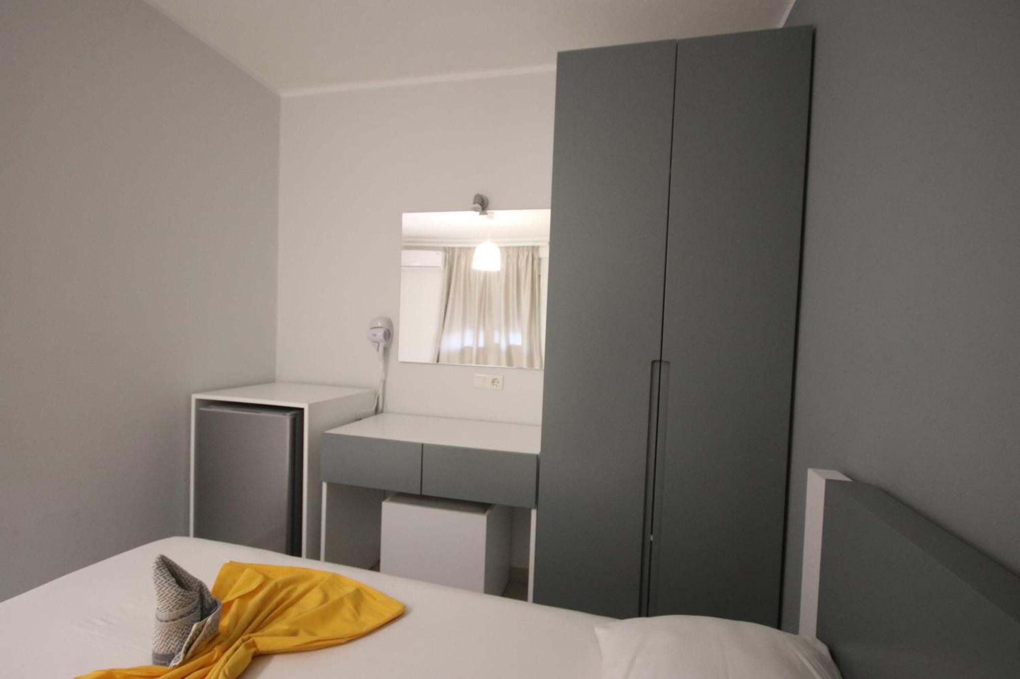 Hotel Potami Beach - Mondi Goro Himarë Dış mekan fotoğraf