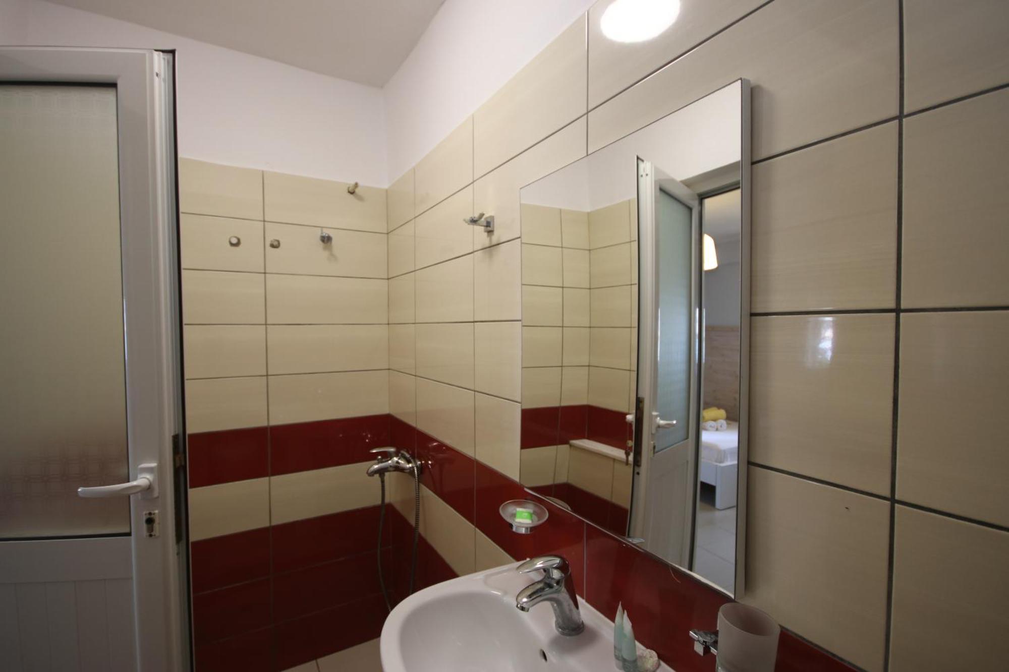 Hotel Potami Beach - Mondi Goro Himarë Dış mekan fotoğraf