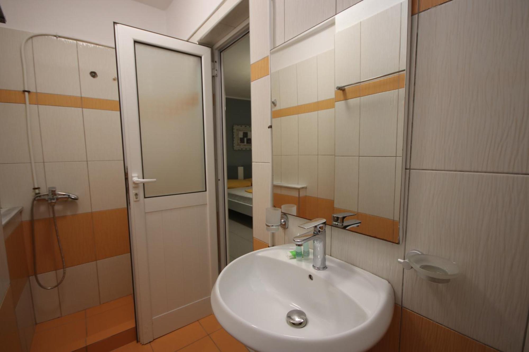 Hotel Potami Beach - Mondi Goro Himarë Dış mekan fotoğraf